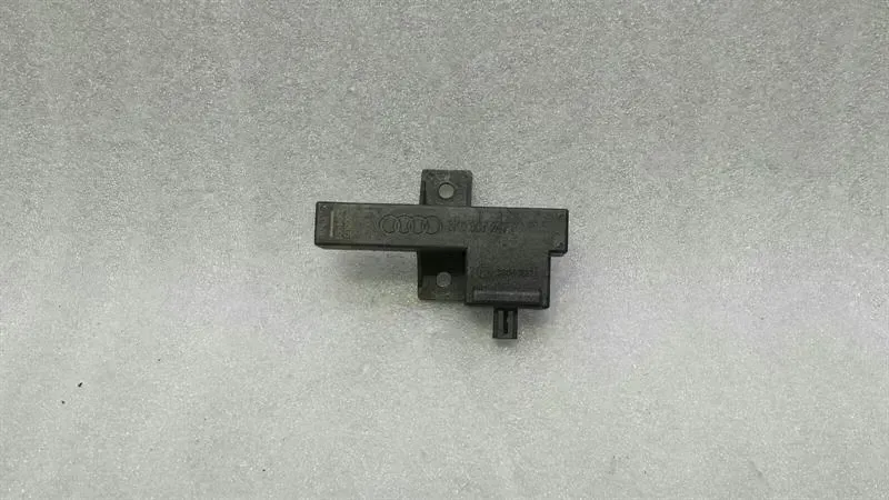 Audi RS6 4G Aerial / Antenna 8K0907247 Antenna Keyless Go Brand/Model: AUDI RS6
Engine: 3993 cm3 605hp
Ge...