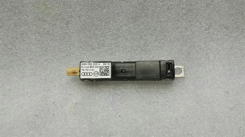Audi RS6 4G Aerial / Antenna 4G9035225A Antenna