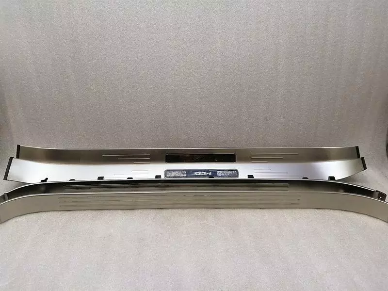 Bentley Continental GT, GTC, Flying Spur Bentley Continental GT V8S Door Sill Set V8S 3W8853537BF Door Sill Trim Body type: Coupe
Fuel: Petrol