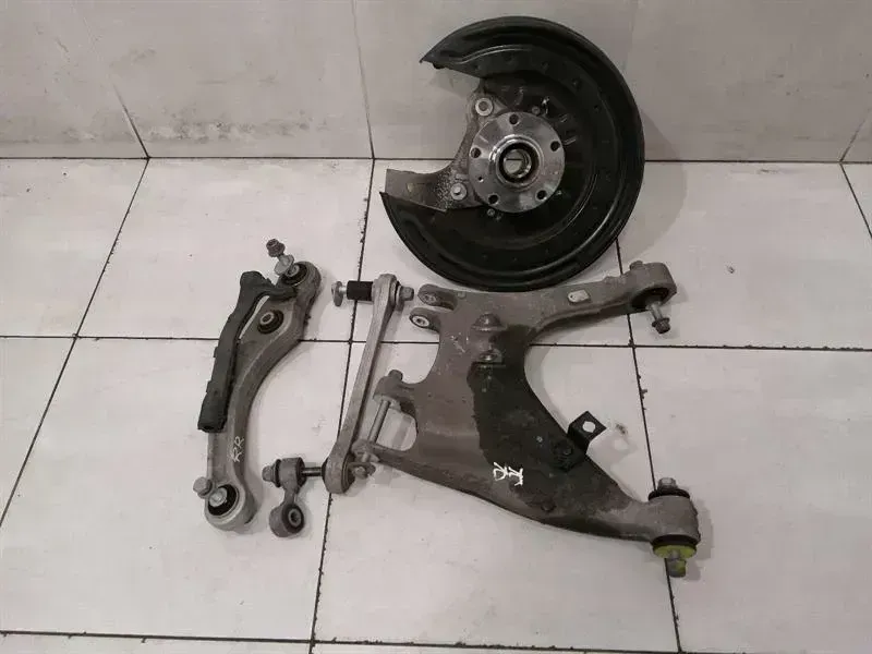 Bentley Continental GT, GTC, Flying Spur BENTLEY CONTINENTAL GT V8S Right Rear Hub 3W0505436A Wheel Bearing Housing Rear Set Body type: Coupe
Fuel: Petrol