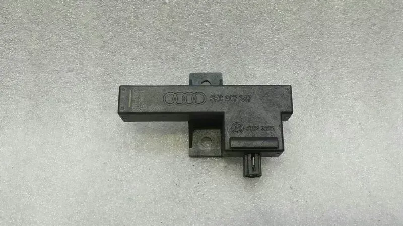 Audi RS6 4G Antenna 8JK0907247 Antenna Keyless Go Brand/Model: AUDI RS6
Engine: 3993 cm3 605hp
Ge...