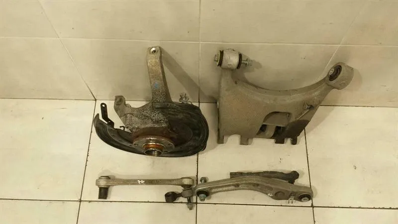 Bentley Continental GTC V8 Left Rear Hub 3W0505435A Wheel Bearing Housing Left SET