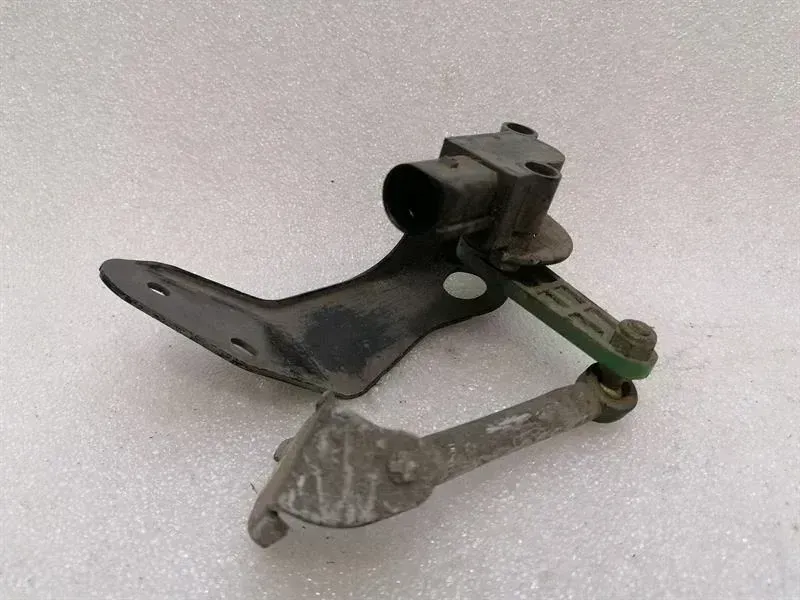 Bentley Continental GT, GTC, Flying Spur BENTLEY CONTINENTAL GT V8S Rear Left Level Sensor 3W0616571 Level Sensor HL Body type: Coupe
Fuel: Petrol