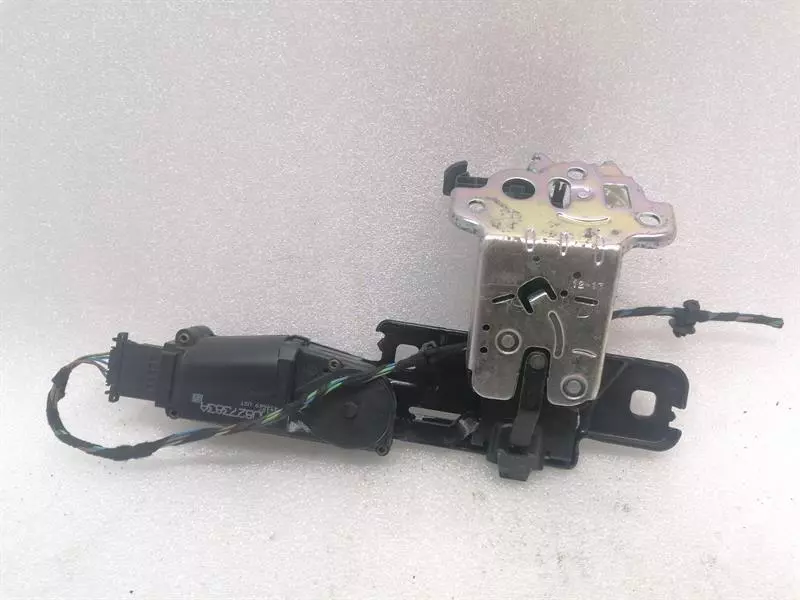 Bentley Continental GT, GTC, Flying Spur BENTLEY CONTINENTAL GT V8S boat lock 4H0827505A tailgate lock Body type: Coupe
Fuel: Petrol