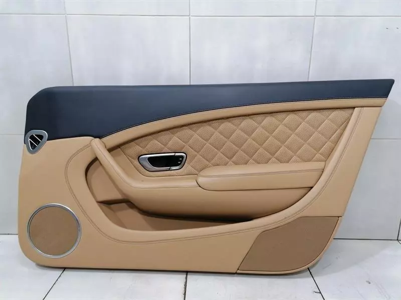 Bentley Continental GT, GTC, Flying Spur BENTLEY CONTINENTAL GT Door card Right 3W1867014 Türverkleidung Rechts 12-18 Body type: Coupe
Fuel: Petrol
