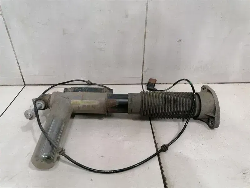 Mercedes-Benz S Coupe (C217) Shock Absorber Rear Mercedes E63 Wagon W213 Shock Absorber Rear A21...