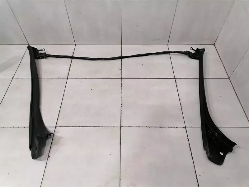 Mercedes CL W217 Windshield Seal A2176304500 Seals A-Willow Convertible