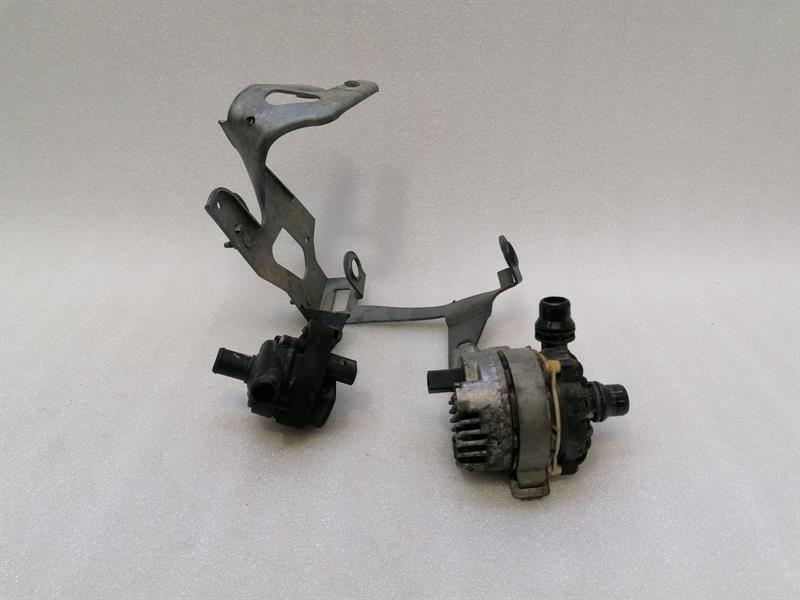 Mercedes-Benz S Coupe (C217) Additional cooling pump Mercedes E63 AMG W213 Additional Cooling Pump A...