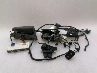 Mercedes C Class W205 Power Stängande bagagerumslås A2058200042 Bakluckalås