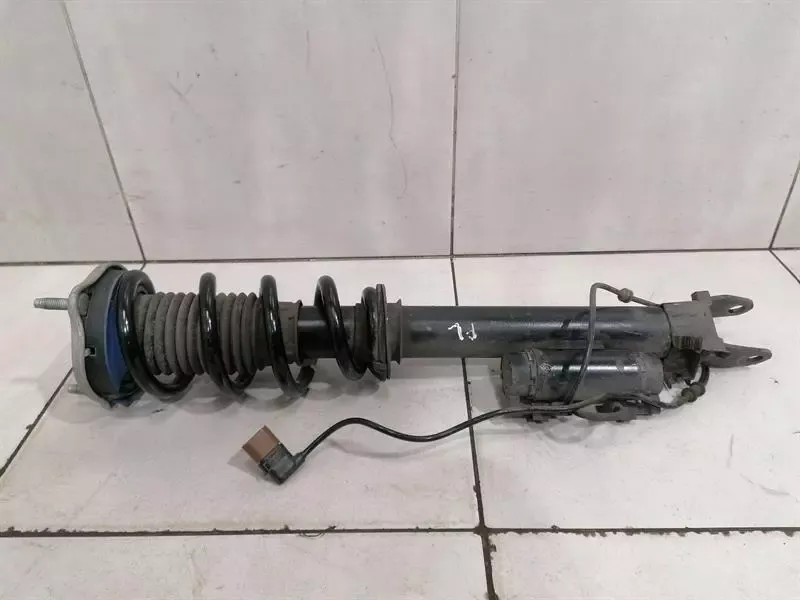 Mercedes C63 AMG W205 Shock Absorber Front A2053207103 Shock Absorber Front LH
