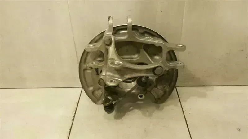 Mercedes-Benz G (W463) Left Rear Hub Mercedes GT C190 GTR Left Rear Hub A1903505101 ...