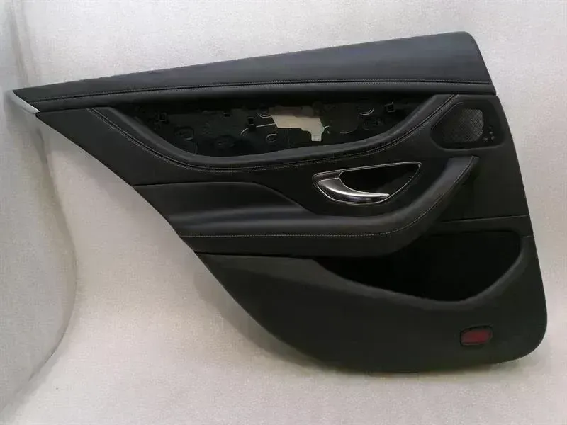 Mercedes-Benz G (W463) Mercedes X290 GT63S Door Card Left A2907305200 Door Trim Li LEATHER 9E38 Body type: Hatchback
Fuel: Petrol