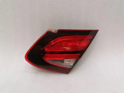Mercedes C Klasa W205 Lampa tylna prawa A2059063805 Lampa tylna prawa