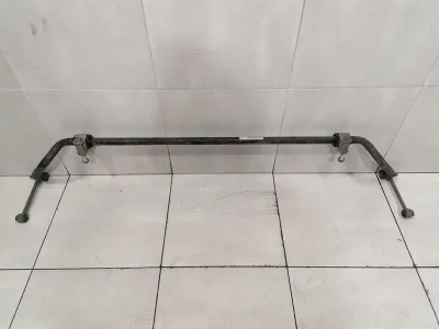 Mercedes C63 AMG W205 stabilizators aizmugurē A2053269700