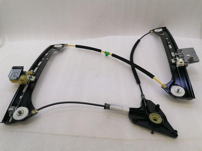 Mercedes-Benz A (W176) Mercedes Coupe W205 Left Front Door Winder A2057200346 Window Regulator Front Left Body type: Coupe
Fuel: Petrol