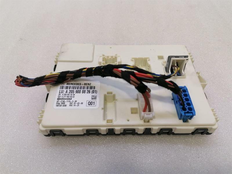Mercedes-Benz A (W176) MERCEDES C CLASS W205 FUSE BOX CONTROL MODULE A2059008826 ECU FUSE Body type: Coupe
Fuel: Petrol