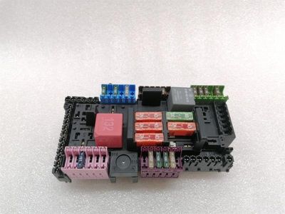 Mercedes C Klass W205 Säkringsdosa A2139068801 Säkringsdosa
