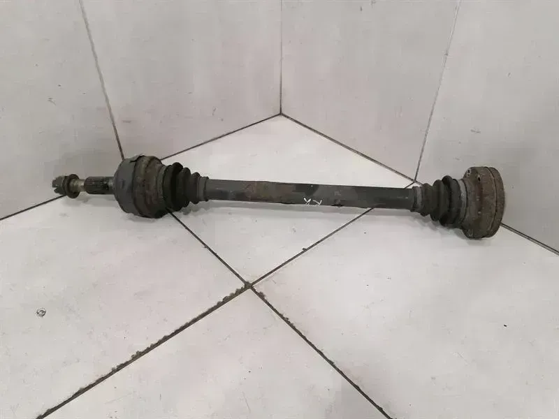 Porsche 911 (997) Porsche 911 997 drive shaft rear right 99733202402 rear right drive shaft Body type: Convertible
Fuel: Petrol