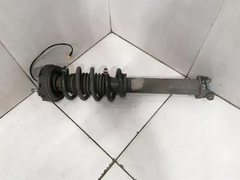 Porsche 911 (997) Porsche 911 997 shock absorber rear PASM 99733305325 shock absorber rear Body type: Convertible
Fuel: Petrol
