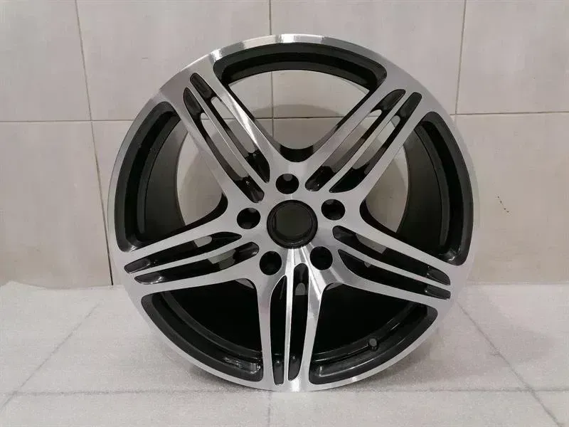 Porsche 911 (997) 19"" R19 Porsche 911 997 Alloy Wheel 99736216202 Alloy Rim Turbo Look Body type: Coupe
Fuel: Petrol