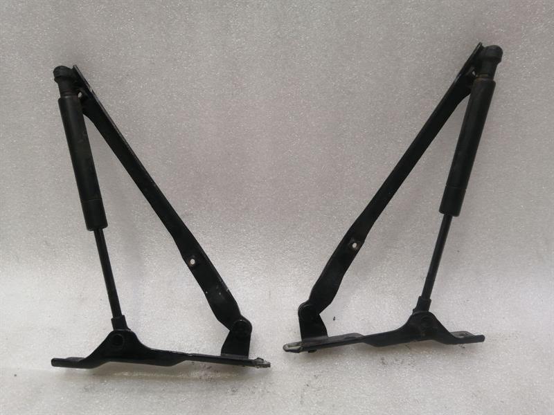 Porsche 911 (997) Porsche 911 997 Bonnet Hinge Set 99751115100 Hood Hinge Set Body type: Coupe
Fuel: Petrol
