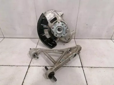 Ferrari Roma F169 labā priekšējā rumba 867714 Riteņa rumbas korpuss Priekšējais labais