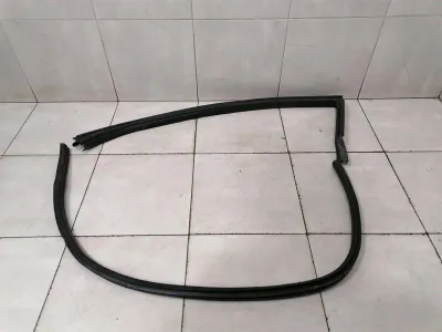 Ferrari Roma F169 Door Seal 783102 LH Door Seals LEFT LEFT LEFT902585