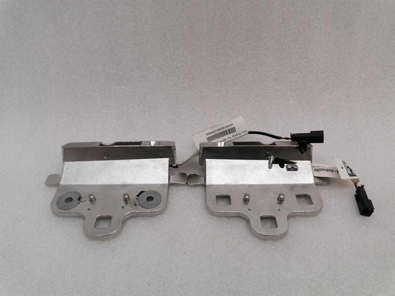 FERRARI PORTOFINO F164 89257400 ROOF STRIKER SET ROOF STRIKER