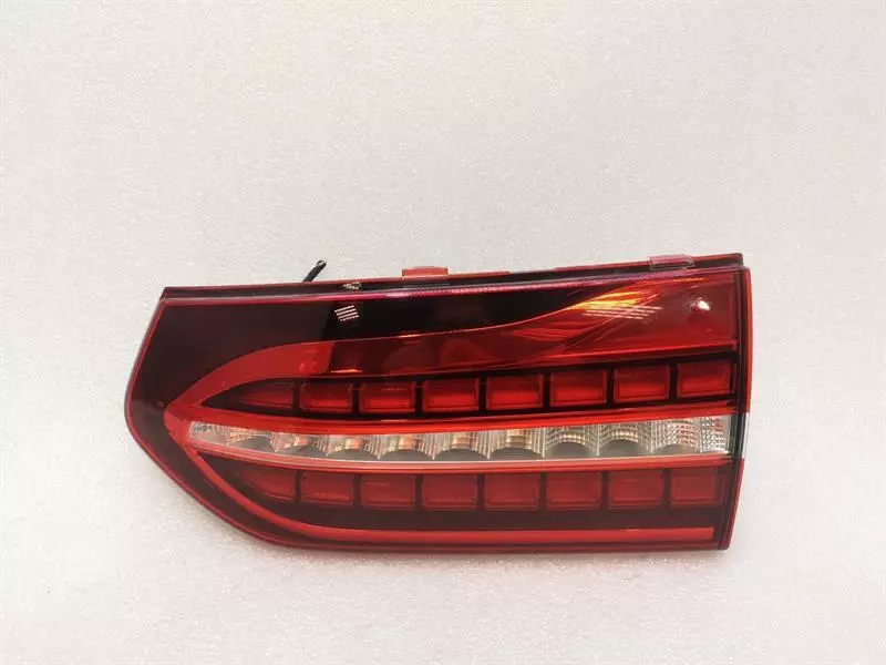 Mercedes-Benz C (W205) Right Rear Light Mercedes E W213 Right Rear Light A2139068005 Re...