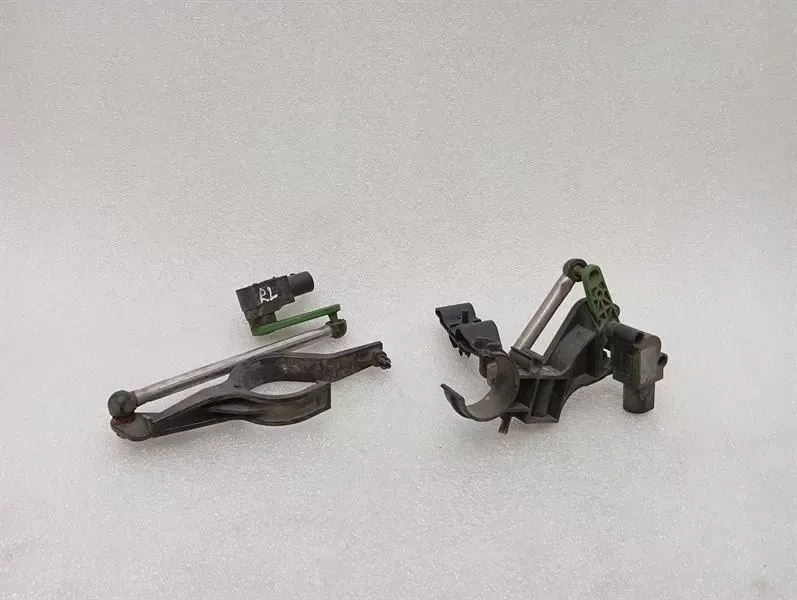 Porsche 911 (991) Porsche 911 991 Level Sensor Set 99163138100 Front Level Sensor Set Body type: Convertible
Fuel: Petrol