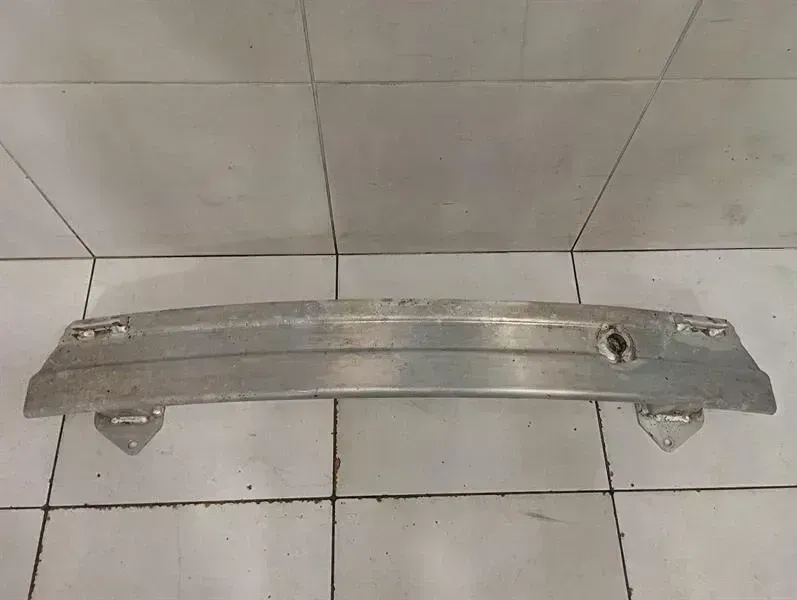 Porsche 911 (991) Porsche 911 991 front bumper beam 98150552100 bumper carrier front Body type: Convertible
Fuel: Petrol