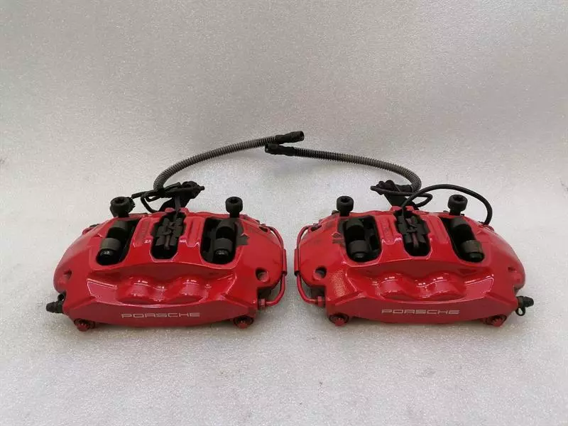 Porsche 911 (991) Porsche 911 991 Rear Brake Caliper 99135205313 Brake Caliper Rear Set Brembo Body type: Convertible
Fuel: Petrol