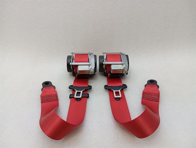 Porsche 911 (991) Porsche 911 991 Front Seat Belt Set 99180303305 Seat Belt Front Convertible Red Body type: Convertible
Fuel: Petrol