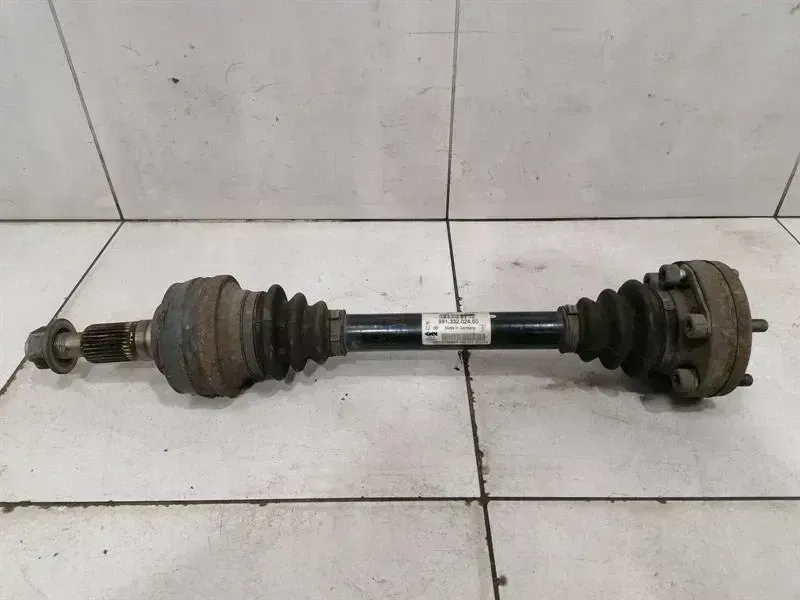 Porsche 911 (991) Porsche 911 991 Drive Shaft Rear Right 99133202450 Rear Right Drive Shaft Body type: Convertible
Fuel: Petrol