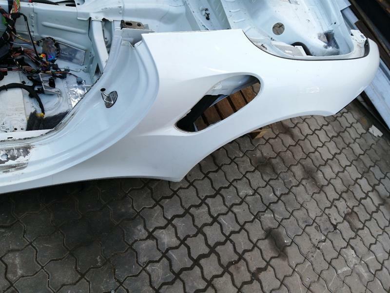 Porsche 911 (991) Porsche 911 991 turbo convertible wing 99150396105 side panel side part Body type: Convertible
Fuel: Petrol