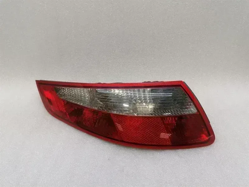 Porsche 911 (997) Porsche 911 997 left rear light 99763148503 taillight rear left Body type: Convertible
Fuel: Petrol