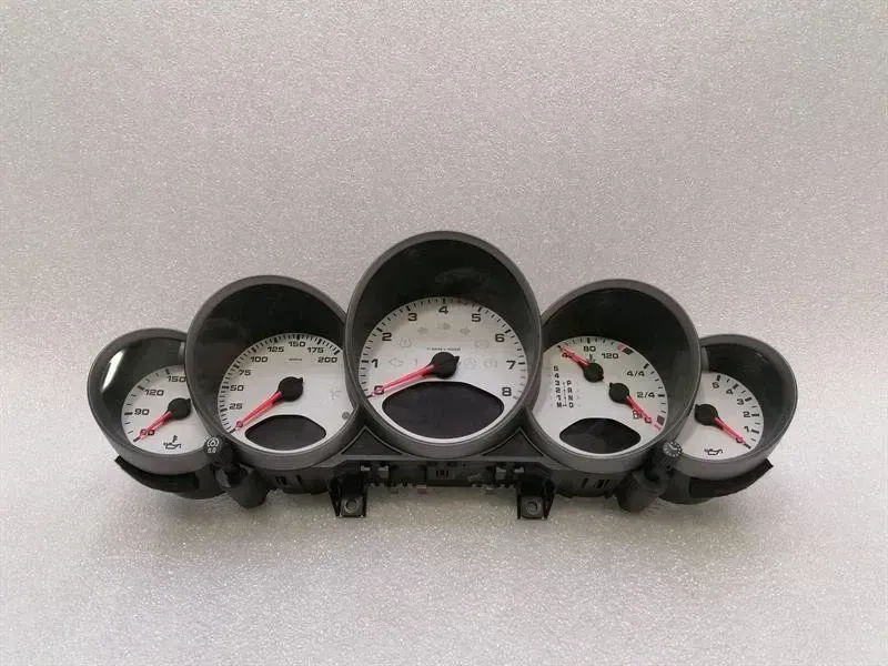 Porsche 911 (997) Porsche 911 997 Instrument Cluster 99764111820 Speedometer MPH MK1 AUTOMATIC Body type: Convertible
Fuel: Petrol