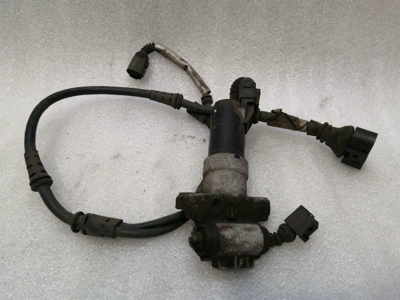 Porsche 911 (991) Porsche 911 991 Park Brake Engine 97035209105 Actuator Parking Brake Rear Left Body type: Coupe
Fuel: Petrol