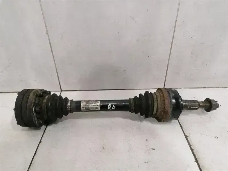 Porsche 911 (997) Porsche 911 997 drive shaft rear right 99733202403 rear right drive shaft Body type: Convertible
Fuel: Petrol