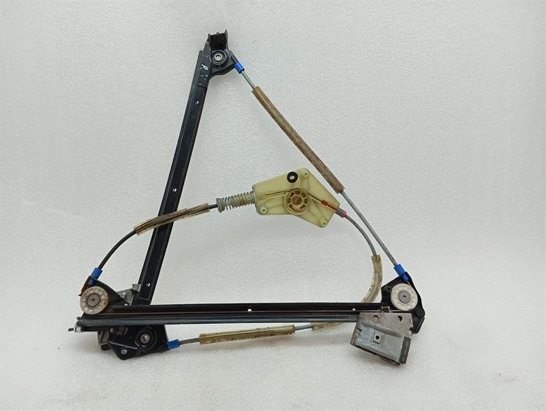 Porsche 911 (997) Porsche 911 997 Right Front Door Winder 99754207601 Window Regulator Front Right Body type: Convertible
Fuel: Petrol