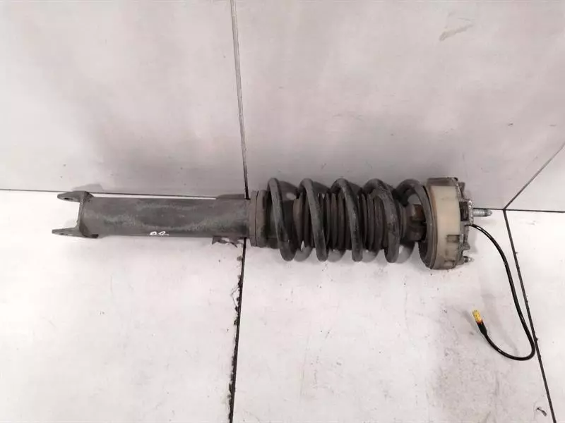 Porsche 911 (997) Porsche 911 997 shock absorber rear PASM 99733305325 shock absorber rear PASM Body type: Convertible
Fuel: Petrol