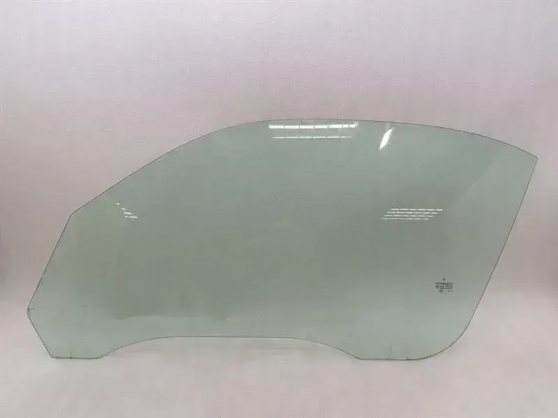 Porsche 911 (997) Porsche 911 997 left front door glass 99754251101 convertible door window front left Body type: Convertible
Fuel: Petrol
