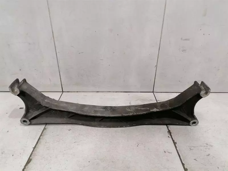 Porsche 911 (996) Porsche 911 997 subframe rear 99733126102 middle axle frame rear axle Body type: Coupe
Fuel: Petrol