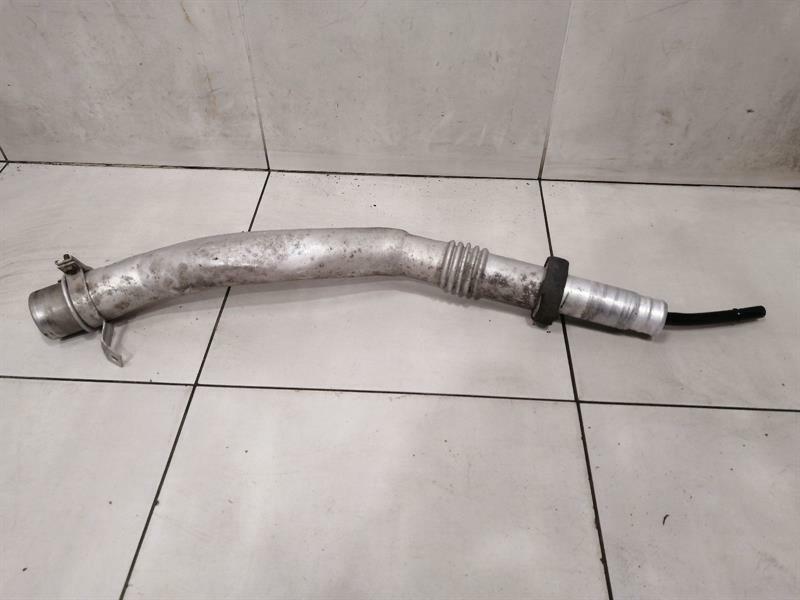 Porsche 911 (996) Porsche 911 997 Fuel Filler Neck 99720104306 Filler Neck Body type: Coupe
Fuel: Petrol