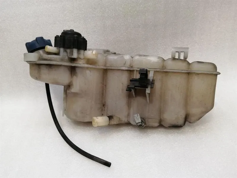 Porsche 911 997 expansion tank 99610605703 expansion tank cooling water