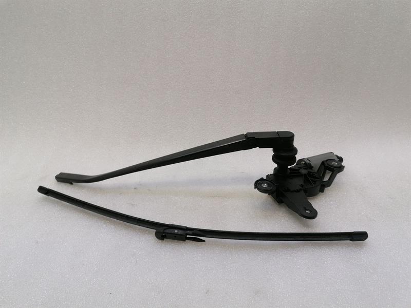 Porsche 911 (996) Porsche 911 997 Rear Wiper Motor 99762808000 Wiper Motor Rear Body type: Coupe
Fuel: Petrol