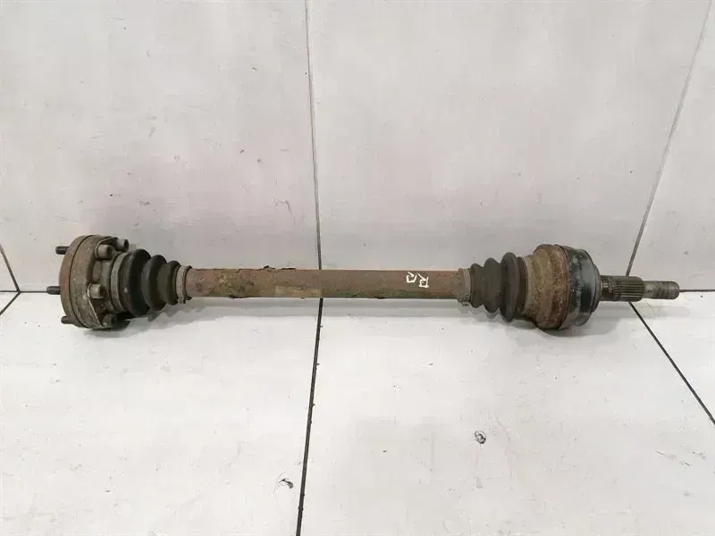 Porsche 911 (996) Porsche 911 997 drive shaft rear right 99733202402 rear right drive shaft Body type: Coupe
Fuel: Petrol