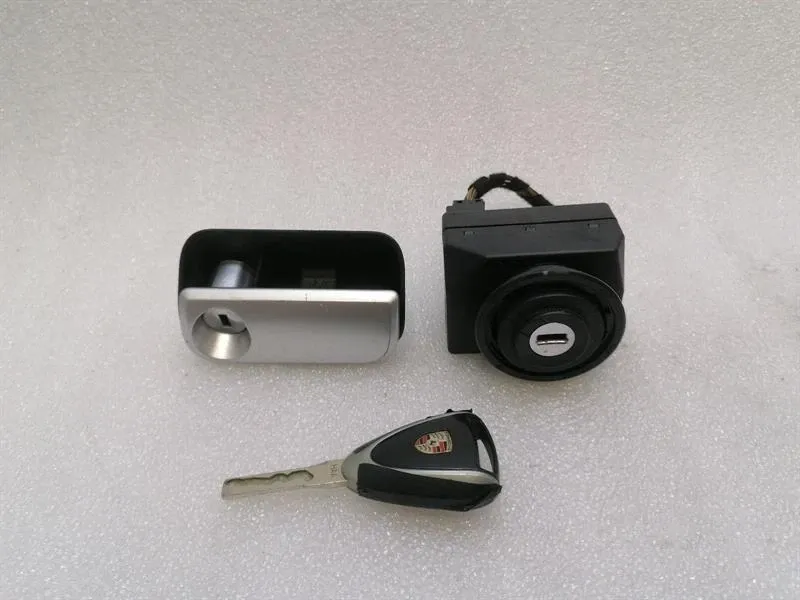 Porsche 911 997 electronic module 99761815902 control unit EZS KEY MODULE