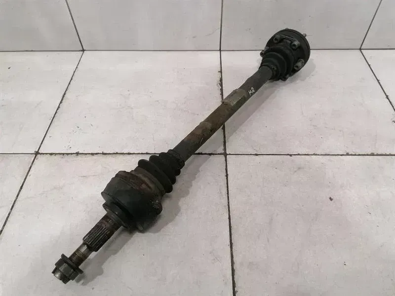 Porsche 911 (996) Porsche 911 997 drive shaft rear right 99733202402 rear right drive shaft Body type: Coupe
Fuel: Petrol