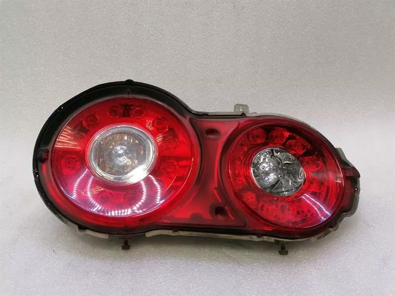 Nissan GT-R Nissan GT-R R35 left rear light 26555KB50A tail light rear left Body type: Coupe
Fuel: Petrol